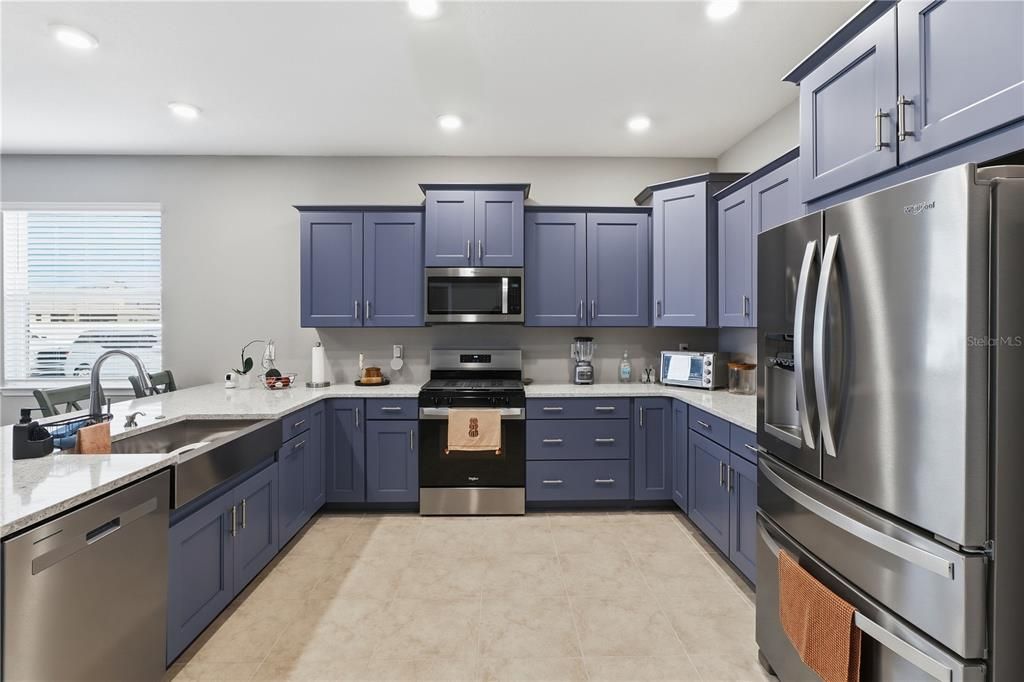 For Sale: $535,000 (4 beds, 2 baths, 2420 Square Feet)
