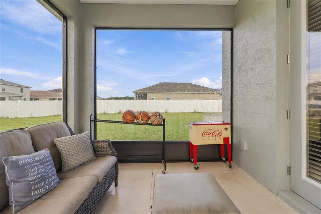 For Sale: $535,000 (4 beds, 2 baths, 2420 Square Feet)