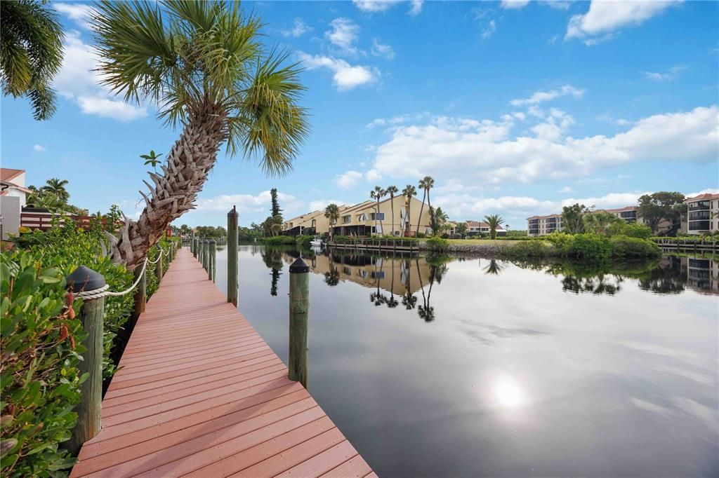 For Sale: $375,000 (2 beds, 2 baths, 2289 Square Feet)