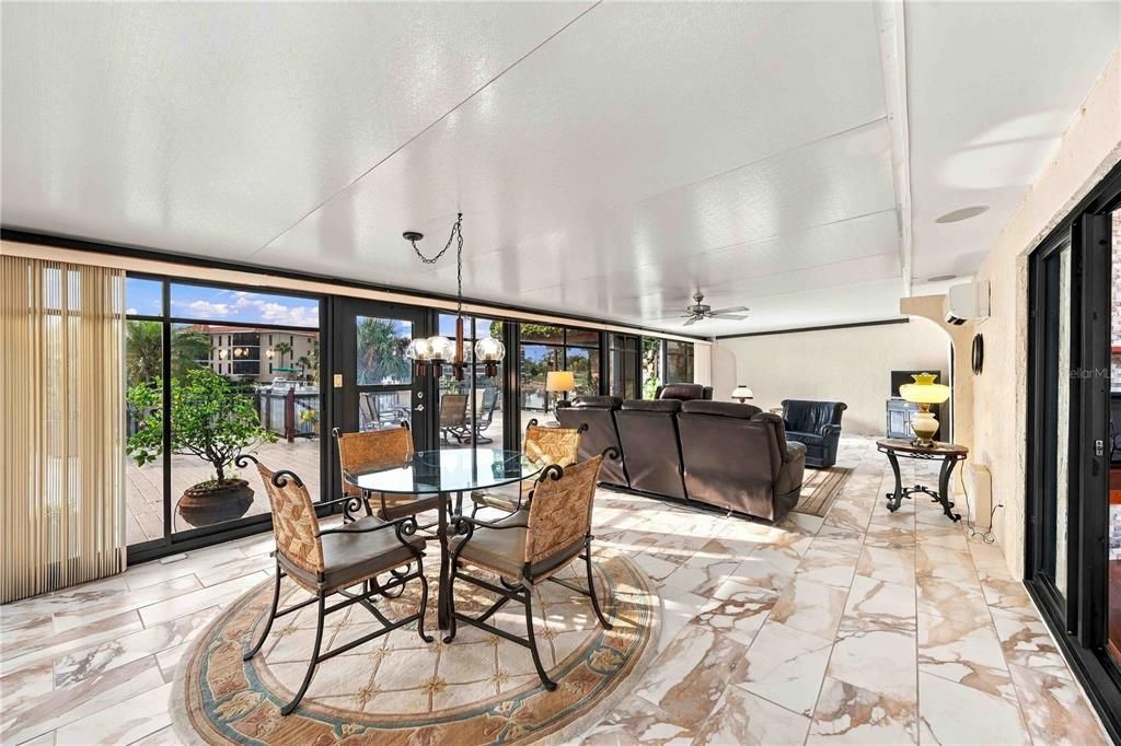 For Sale: $375,000 (2 beds, 2 baths, 2289 Square Feet)