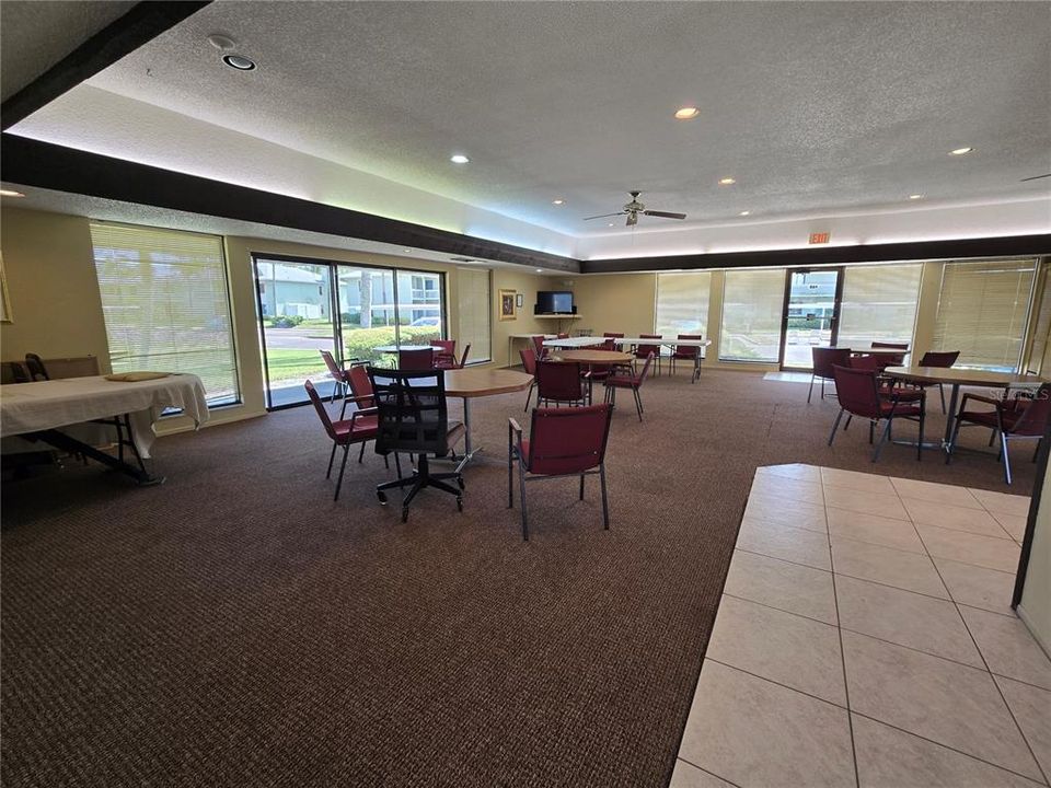 For Sale: $205,000 (2 beds, 2 baths, 1094 Square Feet)