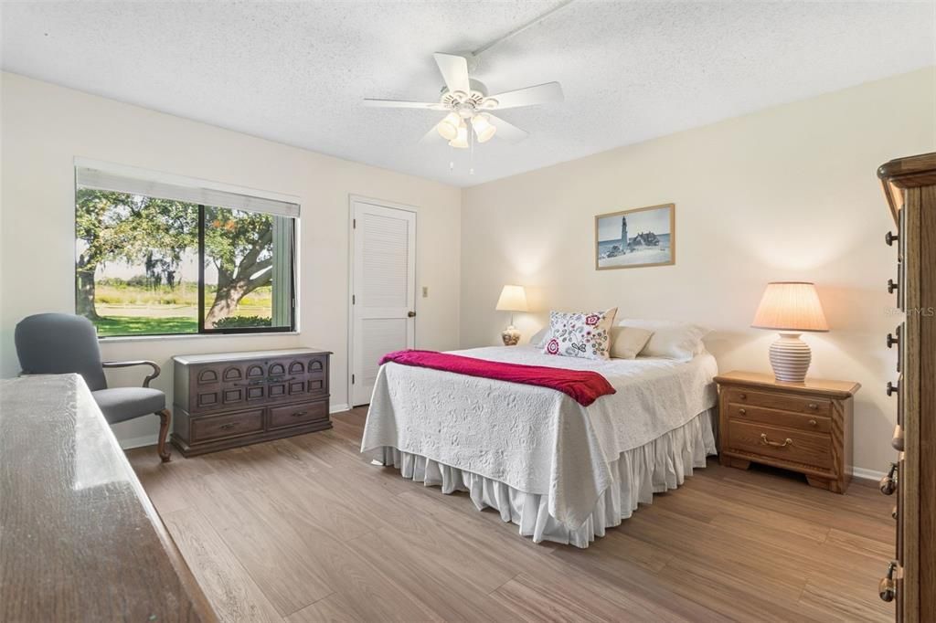 For Sale: $205,000 (2 beds, 2 baths, 1094 Square Feet)