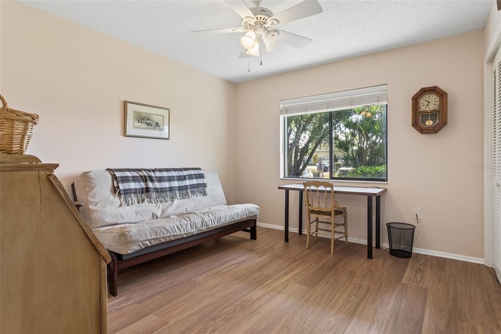 For Sale: $205,000 (2 beds, 2 baths, 1094 Square Feet)
