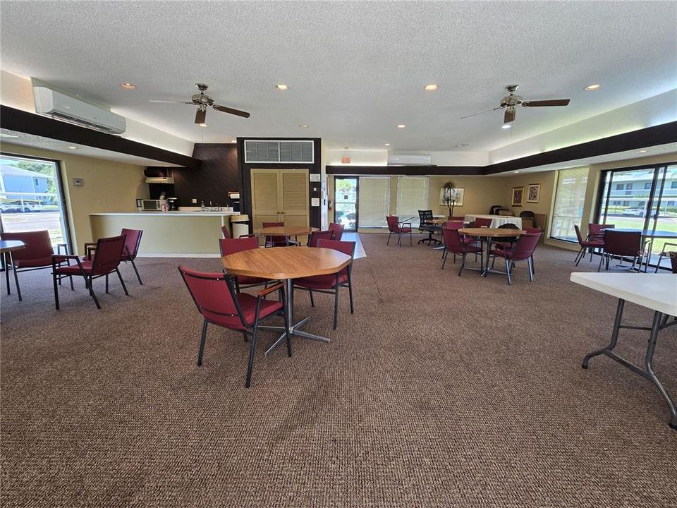 For Sale: $205,000 (2 beds, 2 baths, 1094 Square Feet)