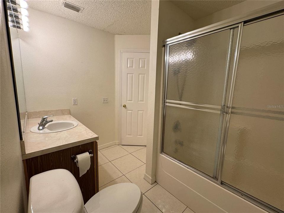 For Rent: $2,350 (4 beds, 3 baths, 1929 Square Feet)
