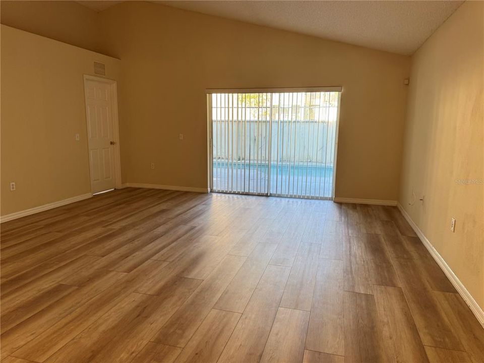 For Rent: $2,350 (4 beds, 3 baths, 1929 Square Feet)