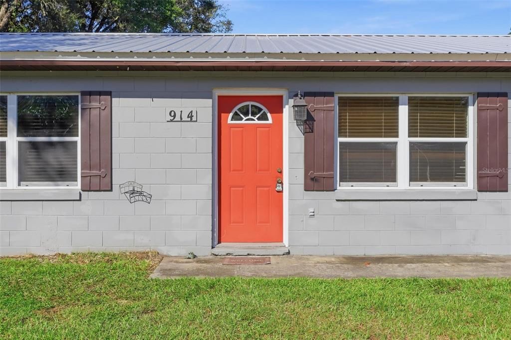 For Sale: $230,000 (3 beds, 1 baths, 1014 Square Feet)
