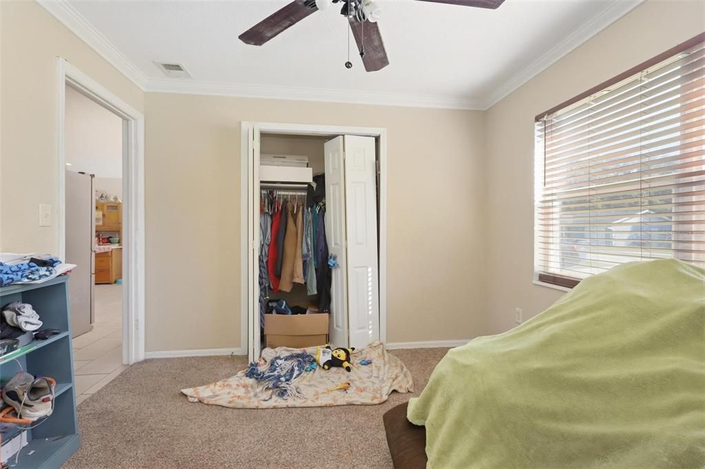 For Sale: $230,000 (3 beds, 1 baths, 1014 Square Feet)