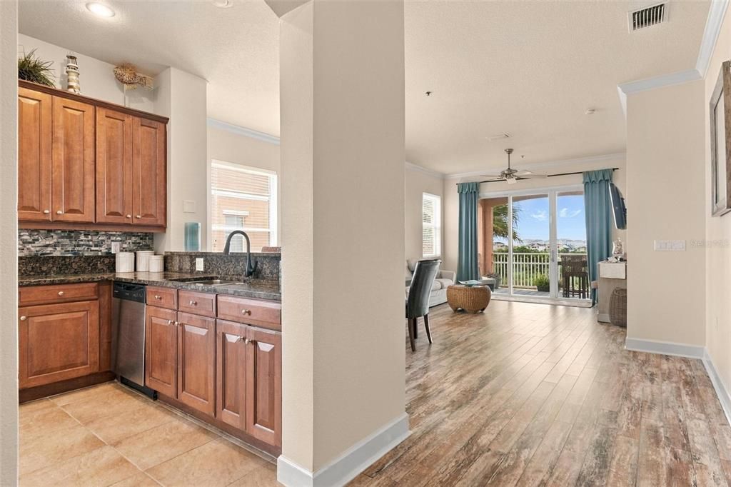 For Sale: $419,000 (3 beds, 2 baths, 1696 Square Feet)