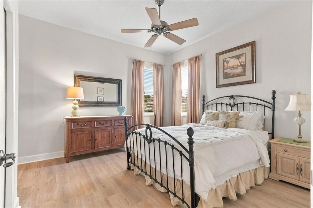 For Sale: $419,000 (3 beds, 2 baths, 1696 Square Feet)