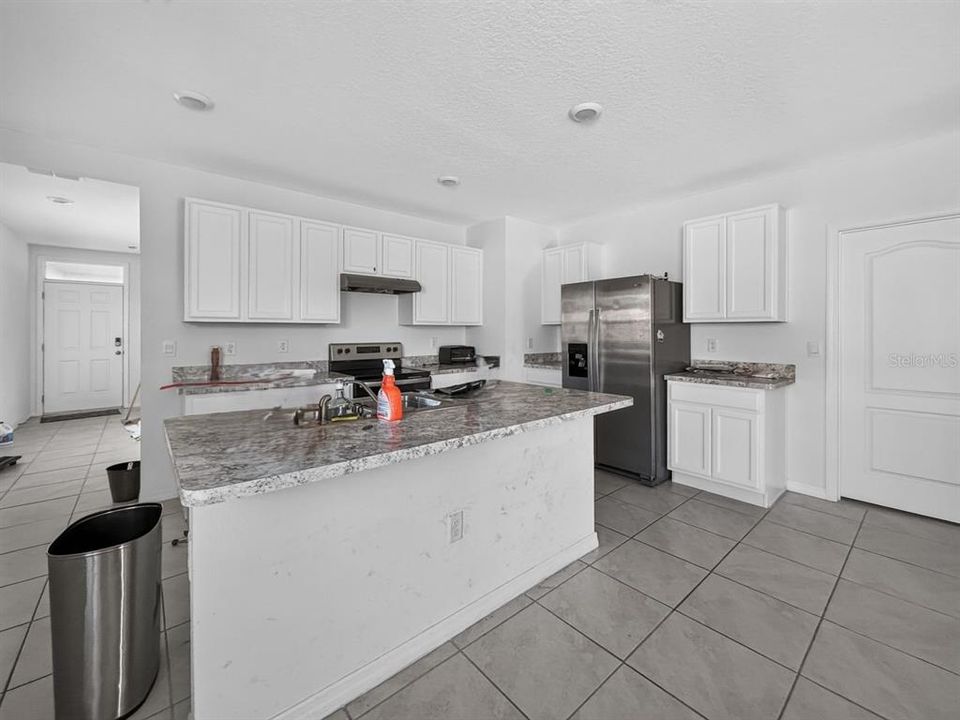 For Sale: $295,000 (3 beds, 2 baths, 1625 Square Feet)
