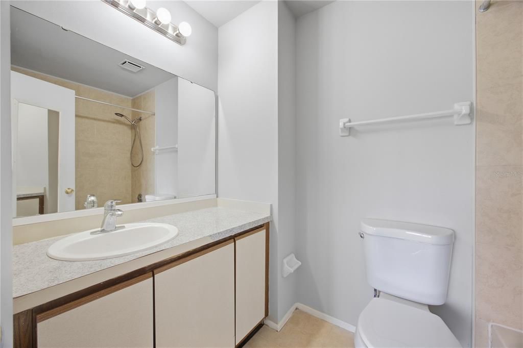 For Rent: $1,650 (3 beds, 2 baths, 1088 Square Feet)