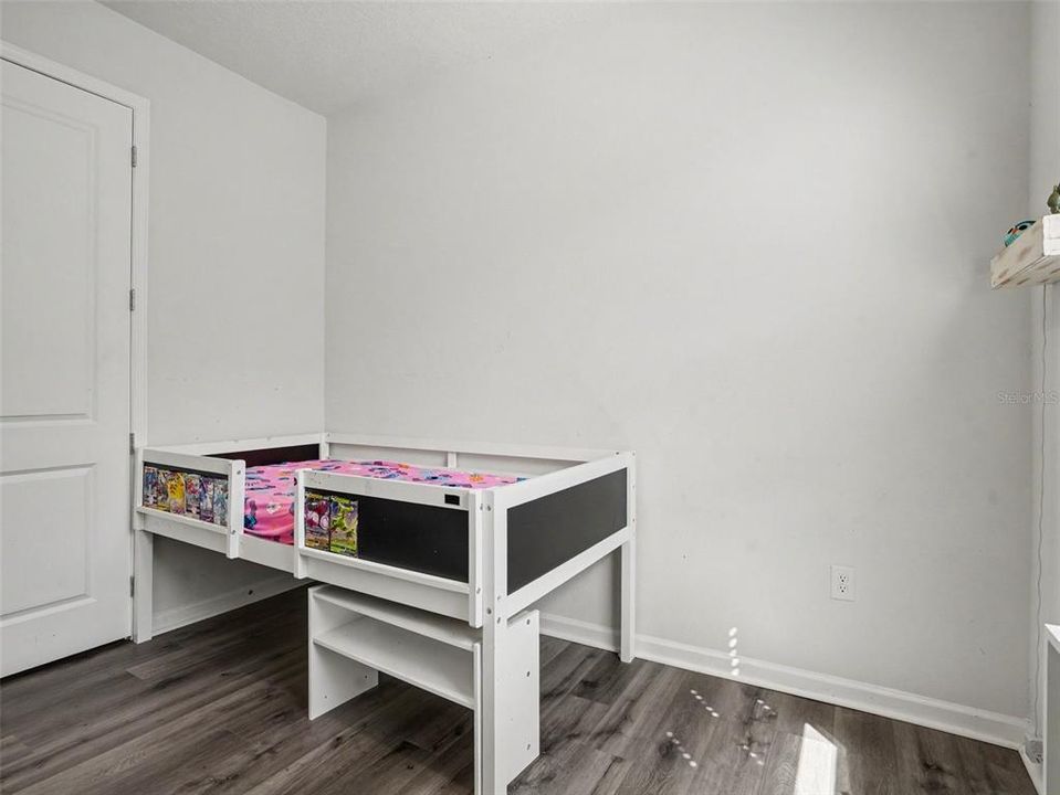 For Sale: $300,000 (3 beds, 2 baths, 1437 Square Feet)