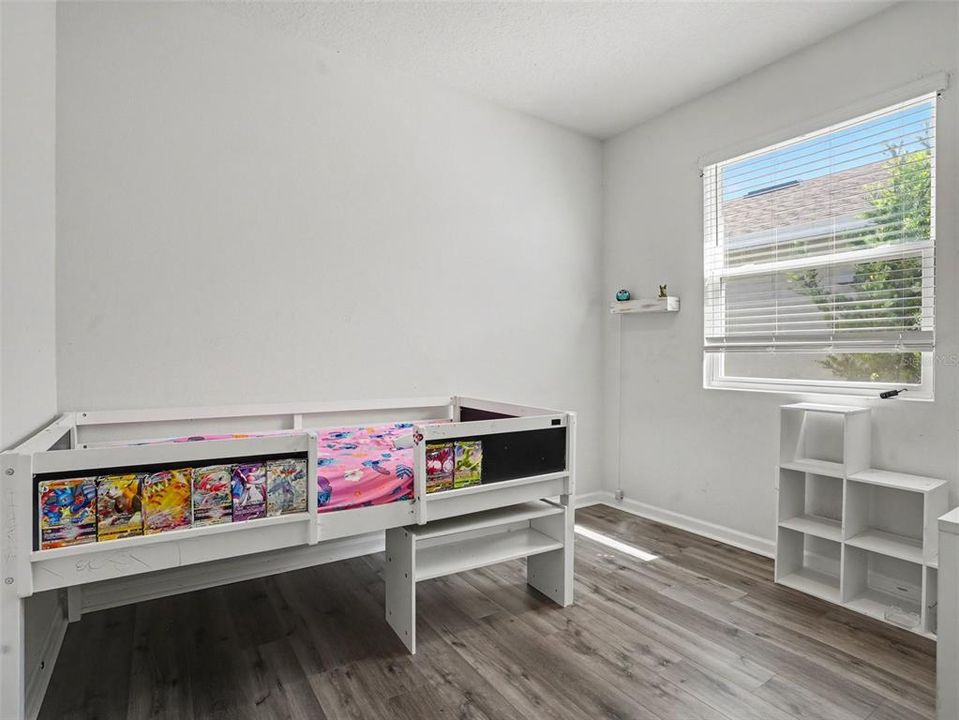 For Sale: $300,000 (3 beds, 2 baths, 1437 Square Feet)