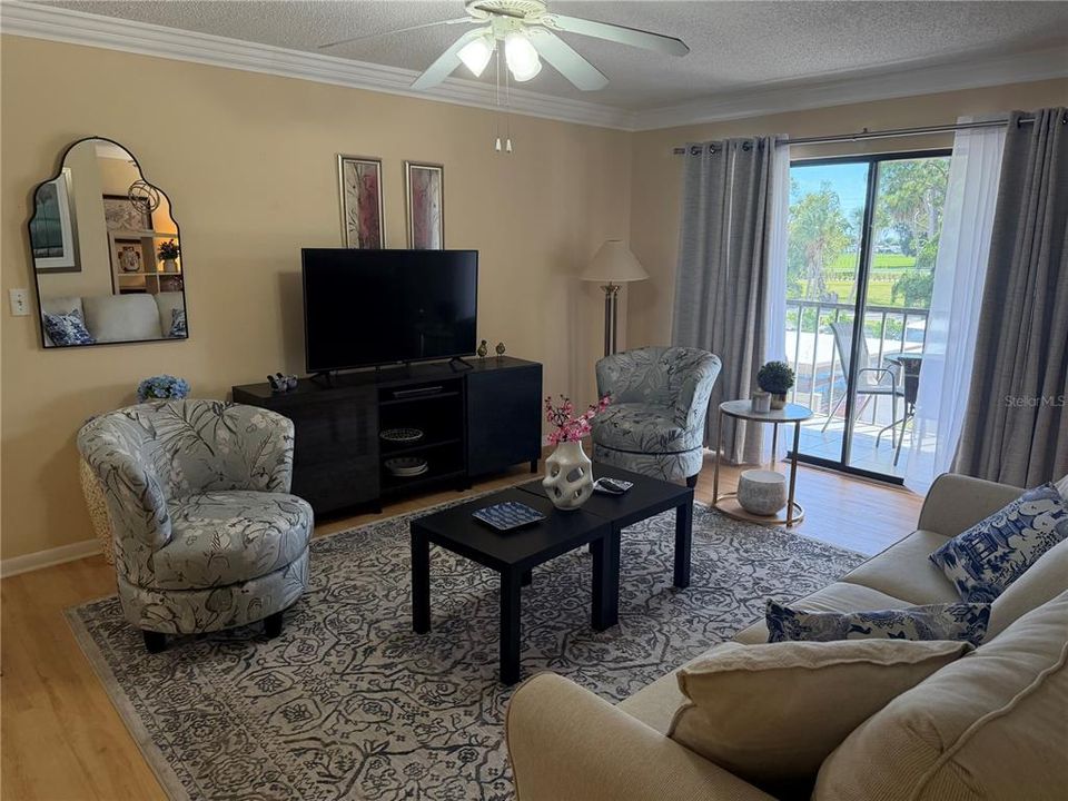 В аренду: $1,950 (2 спален, 2 ванн, 1062 Квадратных фут)