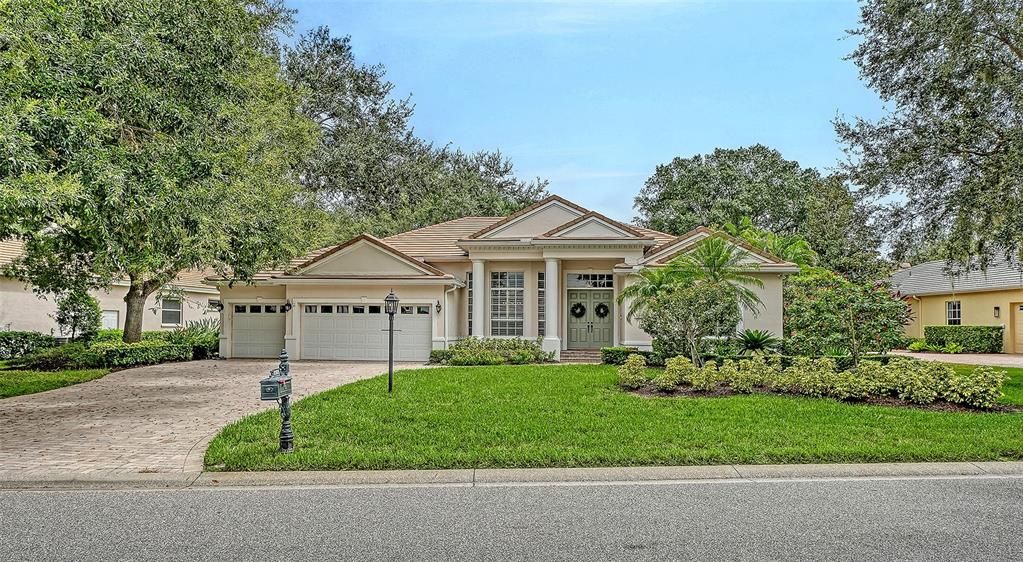For Sale: $988,888 (3 beds, 3 baths, 2686 Square Feet)