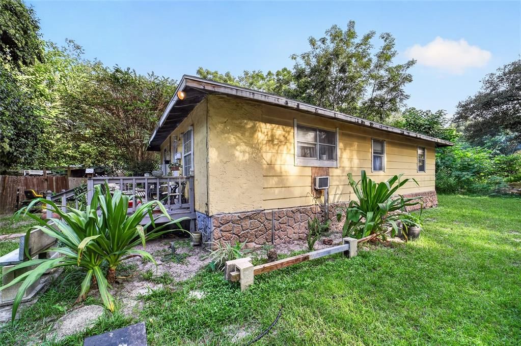 For Sale: $199,000 (3 beds, 1 baths, 1416 Square Feet)