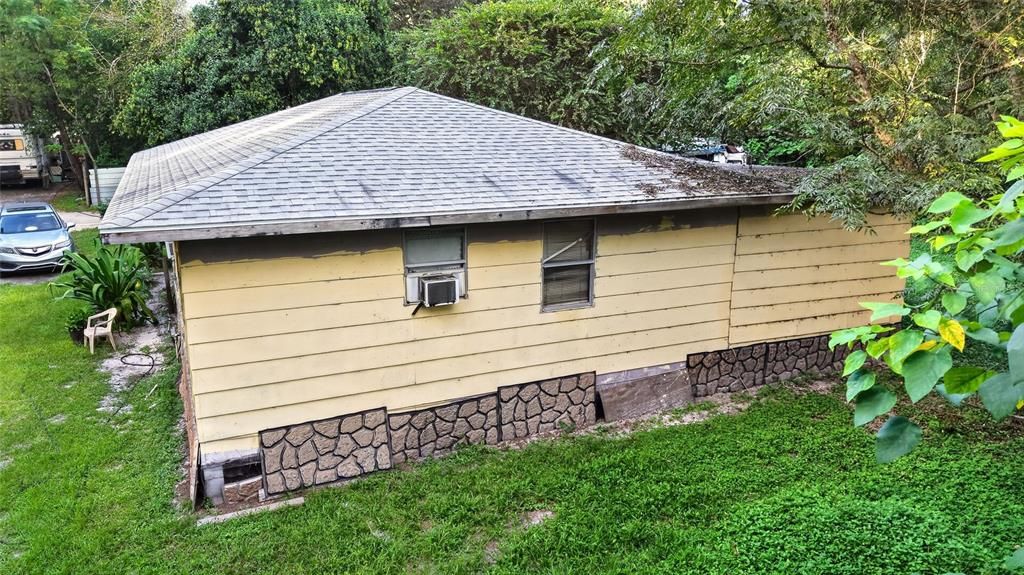 For Sale: $199,000 (3 beds, 1 baths, 1416 Square Feet)