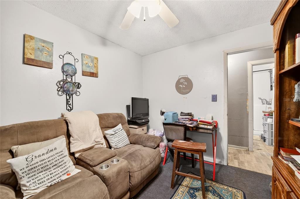 For Sale: $199,000 (3 beds, 1 baths, 1416 Square Feet)
