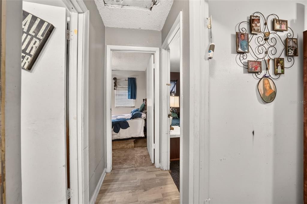 For Sale: $199,000 (3 beds, 1 baths, 1416 Square Feet)