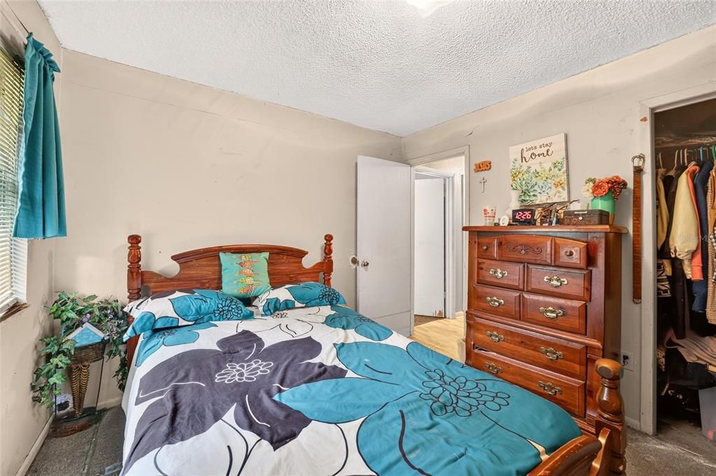 For Sale: $199,000 (3 beds, 1 baths, 1416 Square Feet)