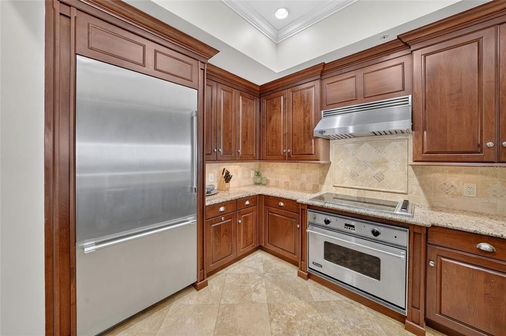 For Sale: $1,200,000 (3 beds, 3 baths, 2588 Square Feet)