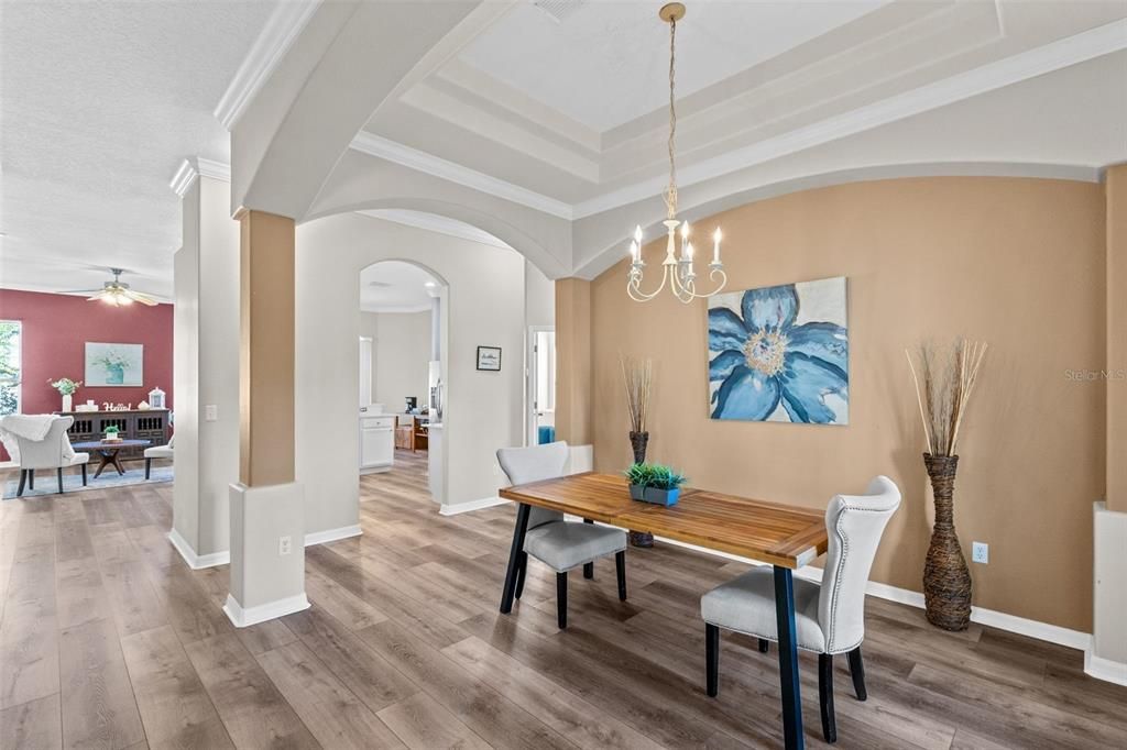 En Venta: $520,000 (4 camas, 2 baños, 2123 Pies cuadrados)