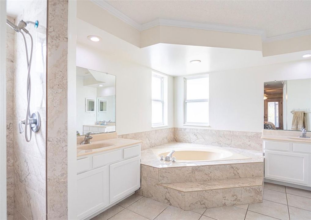 For Sale: $435,000 (4 beds, 3 baths, 2238 Square Feet)