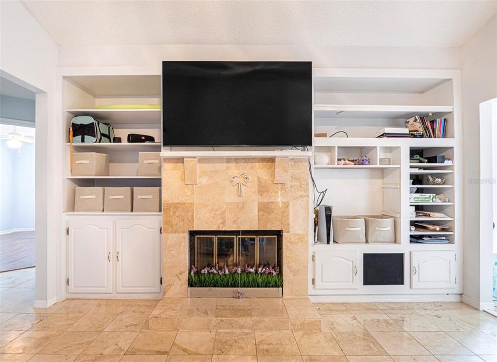 For Sale: $435,000 (4 beds, 3 baths, 2238 Square Feet)