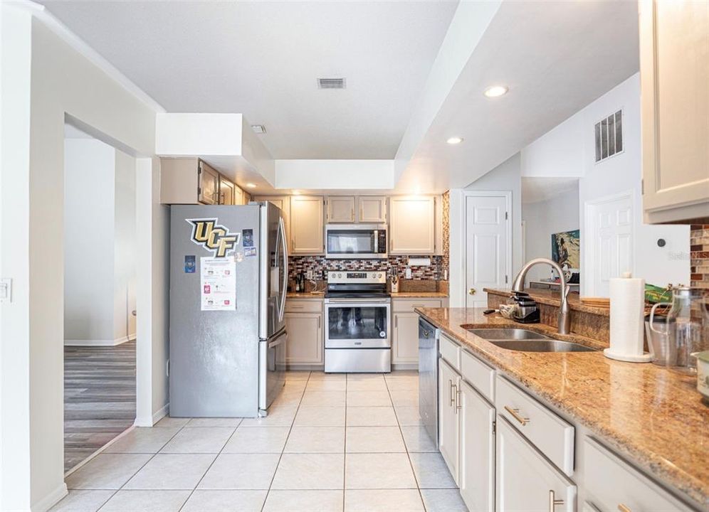 For Sale: $435,000 (4 beds, 3 baths, 2238 Square Feet)