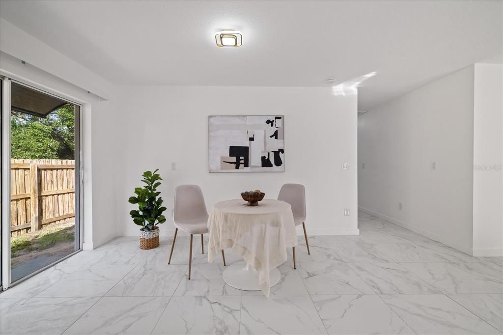 На продажу: $359,900 (3 спален, 2 ванн, 1200 Квадратных фут)