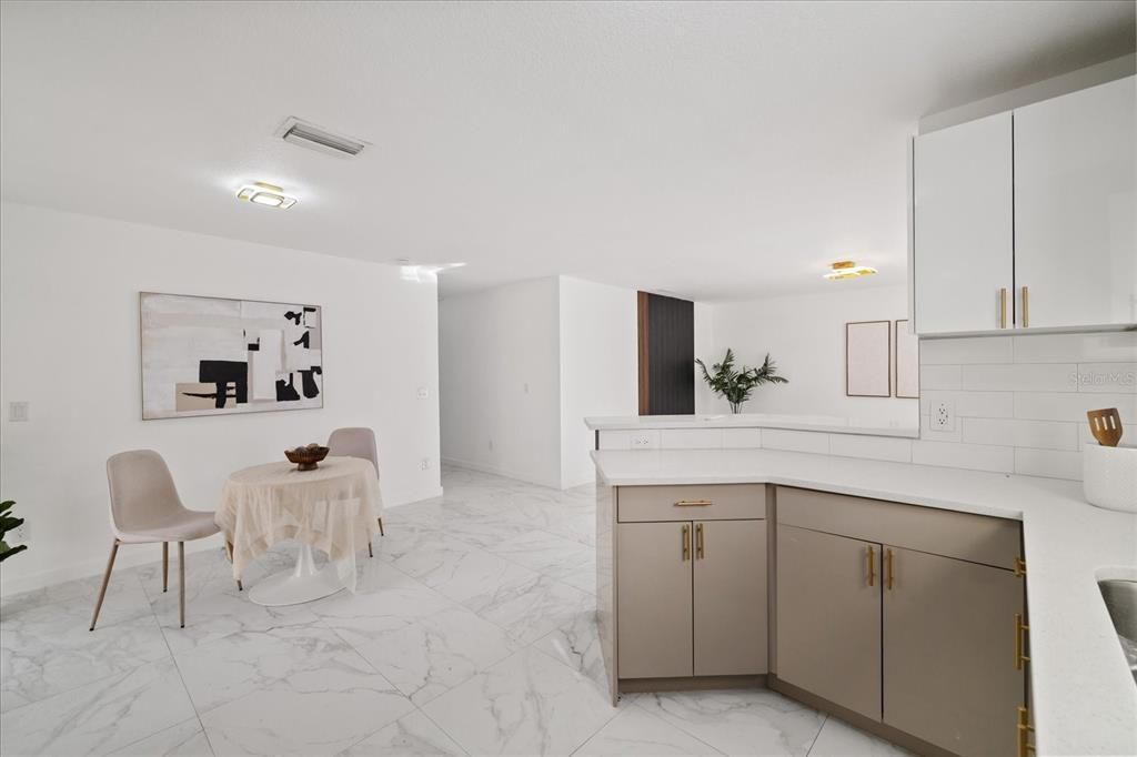 На продажу: $359,900 (3 спален, 2 ванн, 1200 Квадратных фут)
