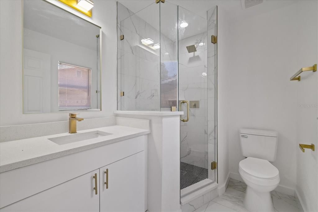На продажу: $359,900 (3 спален, 2 ванн, 1200 Квадратных фут)