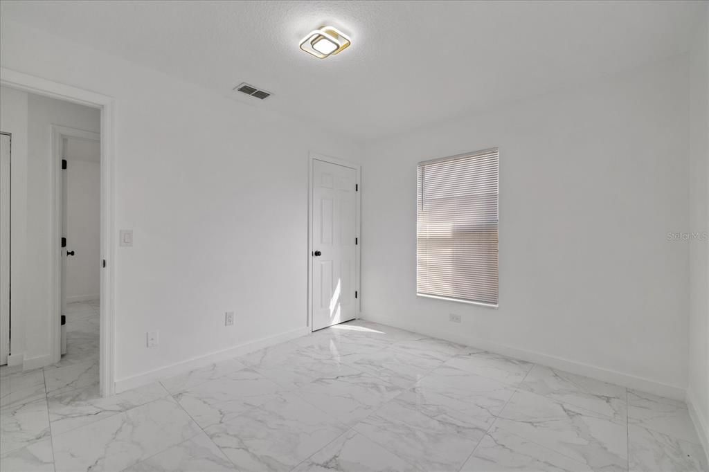 На продажу: $359,900 (3 спален, 2 ванн, 1200 Квадратных фут)
