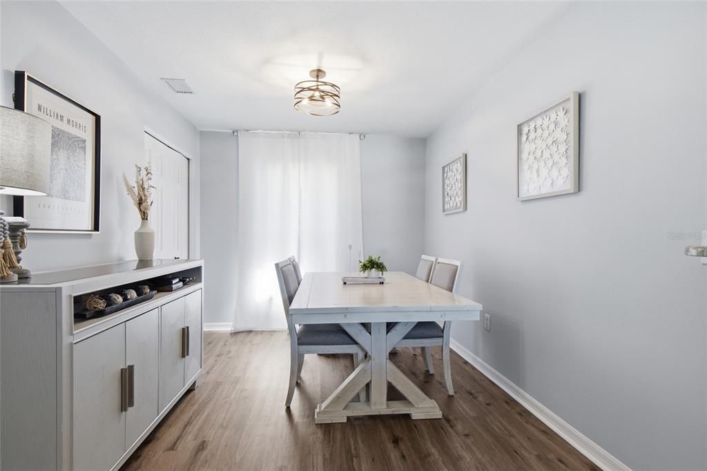 En Venta: $369,500 (2 camas, 2 baños, 1107 Pies cuadrados)
