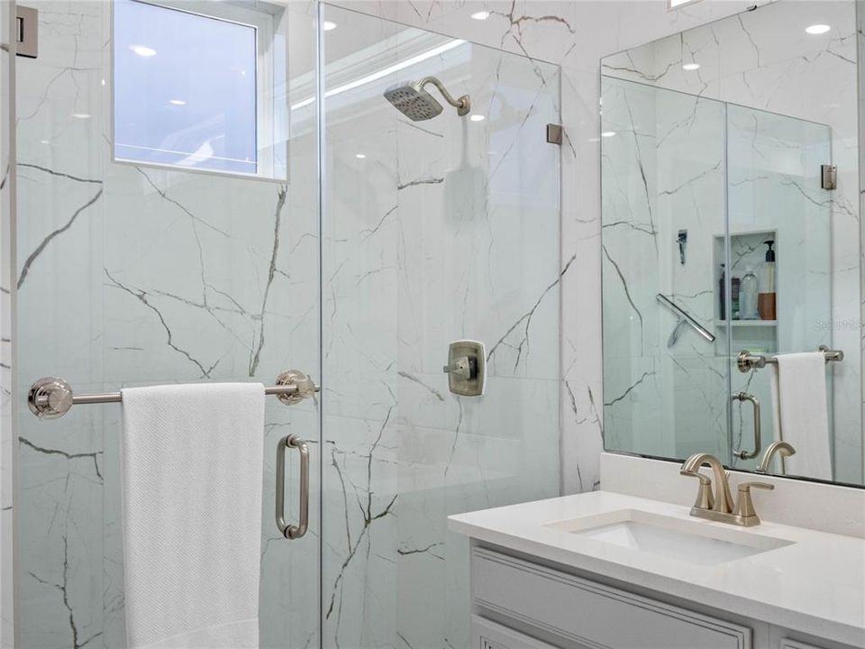 For Sale: $550,000 (3 beds, 2 baths, 1892 Square Feet)