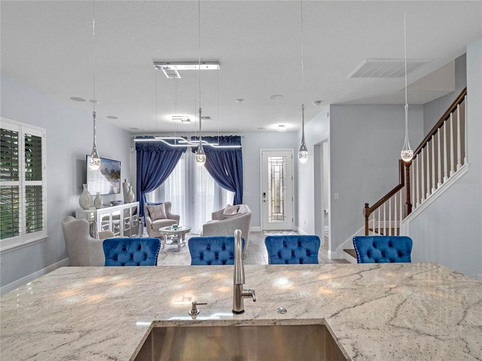 For Sale: $550,000 (3 beds, 2 baths, 1892 Square Feet)