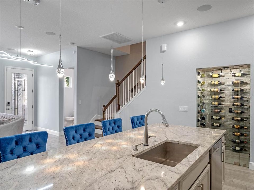 For Sale: $550,000 (3 beds, 2 baths, 1892 Square Feet)