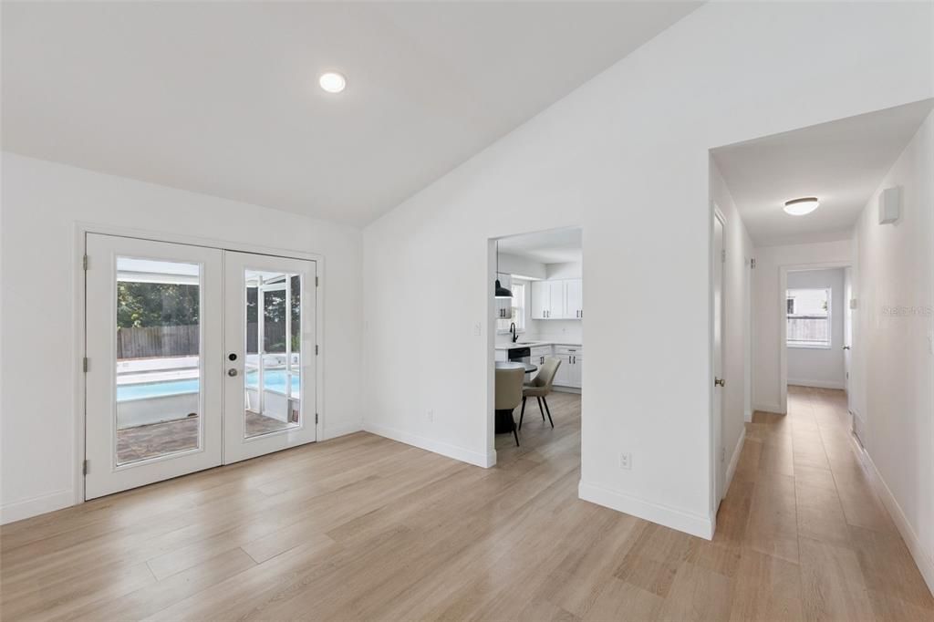 En Venta: $405,000 (3 camas, 2 baños, 1410 Pies cuadrados)
