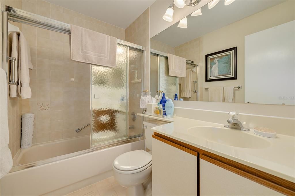 For Sale: $245,000 (2 beds, 2 baths, 1200 Square Feet)