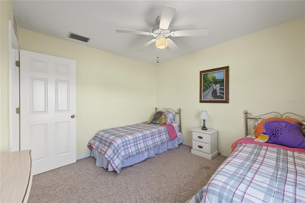 For Sale: $499,000 (3 beds, 1 baths, 1056 Square Feet)