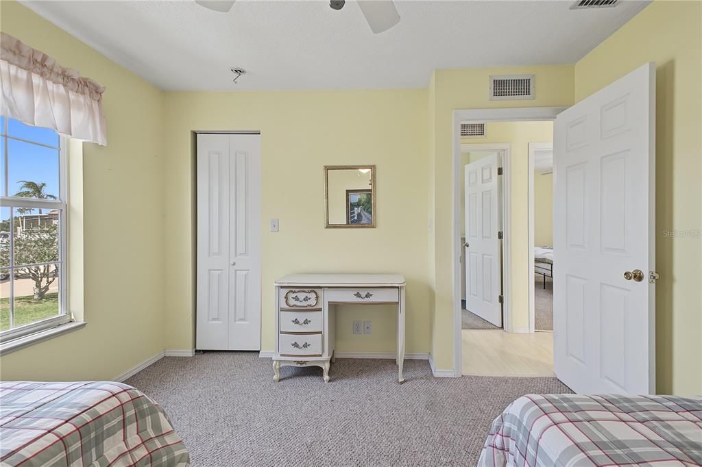 For Sale: $499,000 (3 beds, 1 baths, 1056 Square Feet)
