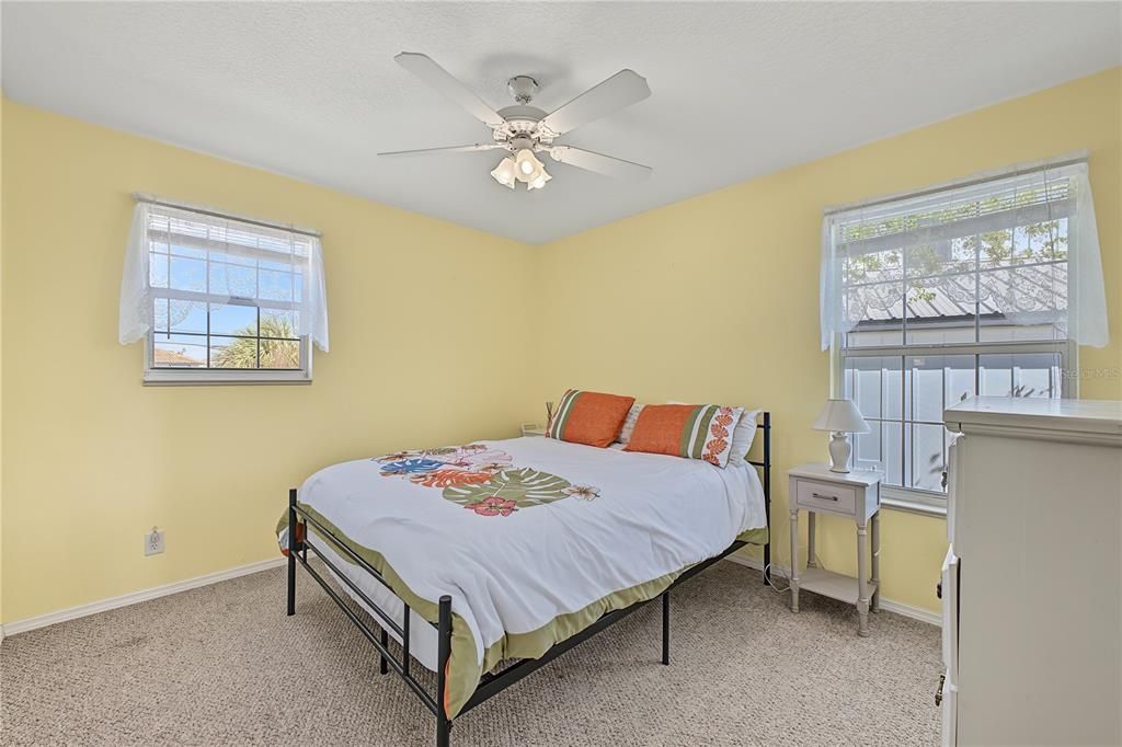 For Sale: $499,000 (3 beds, 1 baths, 1056 Square Feet)