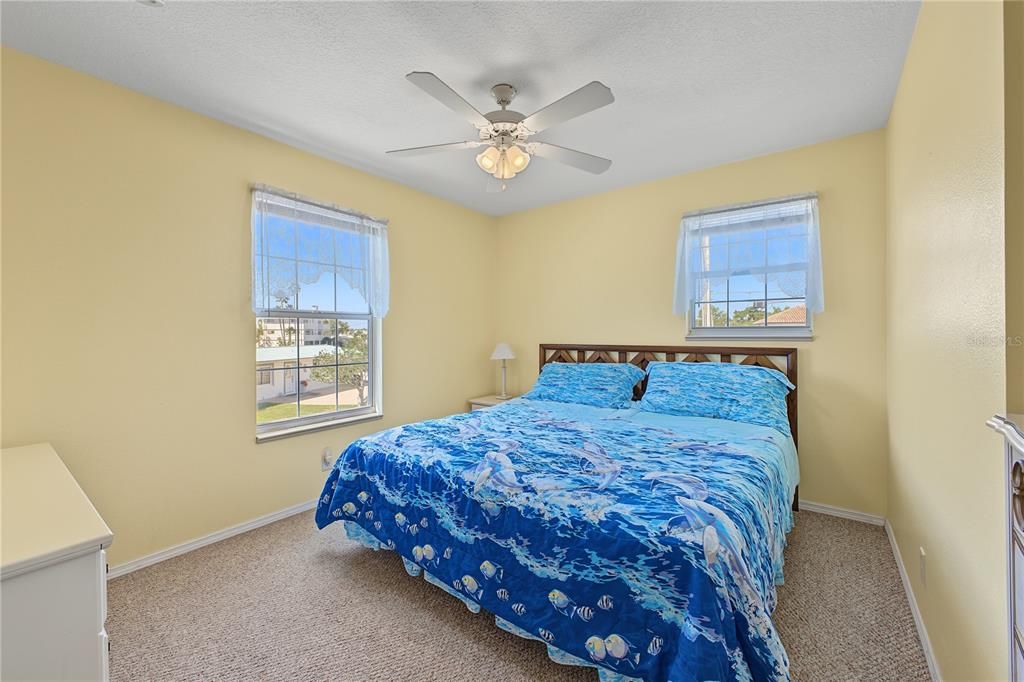 For Sale: $499,000 (3 beds, 1 baths, 1056 Square Feet)