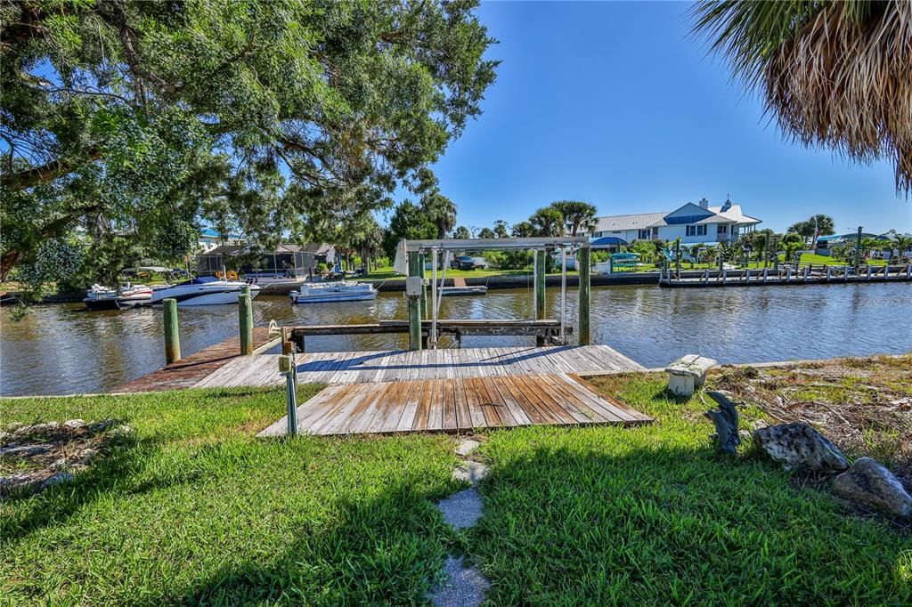 For Sale: $499,000 (3 beds, 1 baths, 1056 Square Feet)