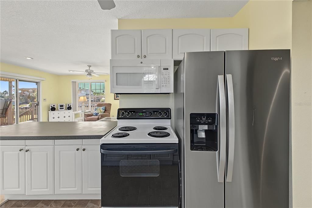 For Sale: $499,000 (3 beds, 1 baths, 1056 Square Feet)