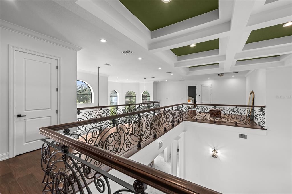 For Sale: $6,895,000 (6 beds, 6 baths, 9474 Square Feet)