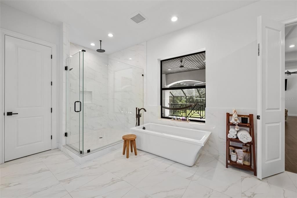 For Sale: $6,895,000 (6 beds, 6 baths, 9474 Square Feet)