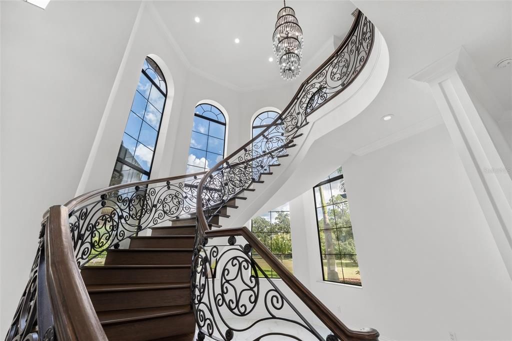 For Sale: $6,895,000 (6 beds, 6 baths, 9474 Square Feet)