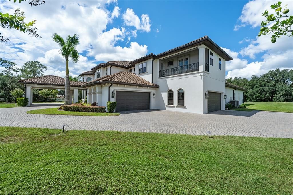 For Sale: $6,895,000 (6 beds, 6 baths, 9474 Square Feet)
